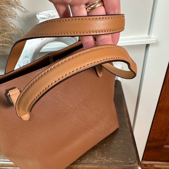 Ralph Lauren leather tote- like new - Picture 6 of 15